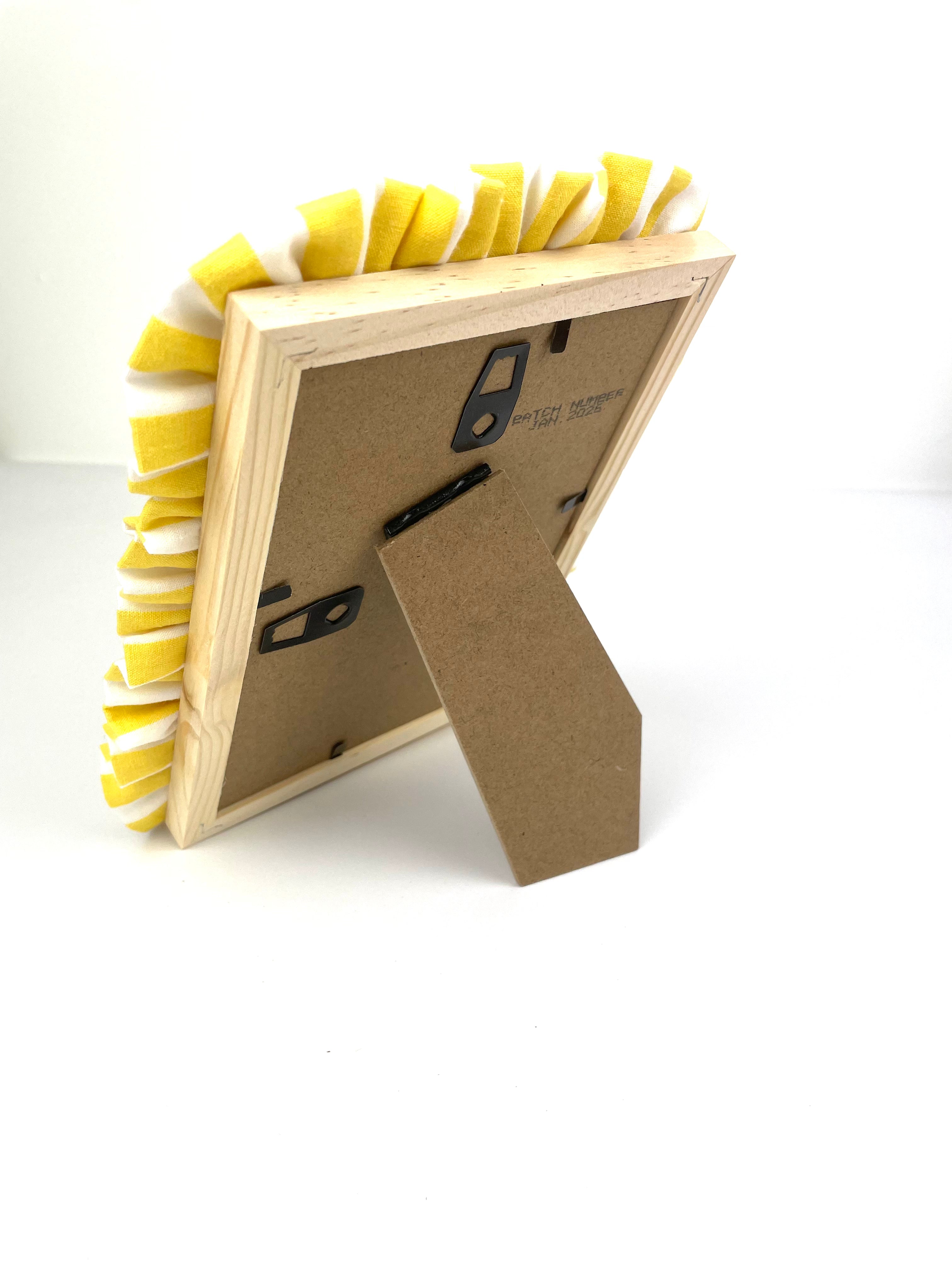 Cadre photo "froufrou" Rayures jaunes et blanches – Format 10x15